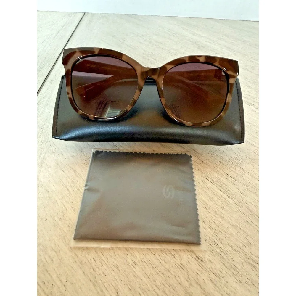New Quay Australia It's My Way Oversized Cat Eye Sunglasses Tortoise Black Fade